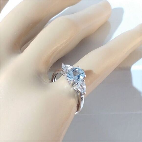 Aquamarine and White Topaz Ring 1.2 Carats tw Size 8-1/4 - Picture 7 of 7